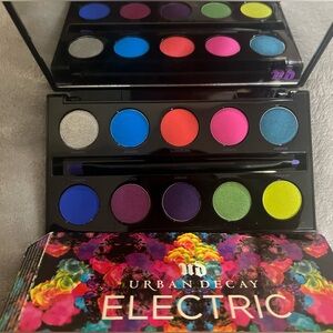 Urban Decay Electric Eyeshadow pallet